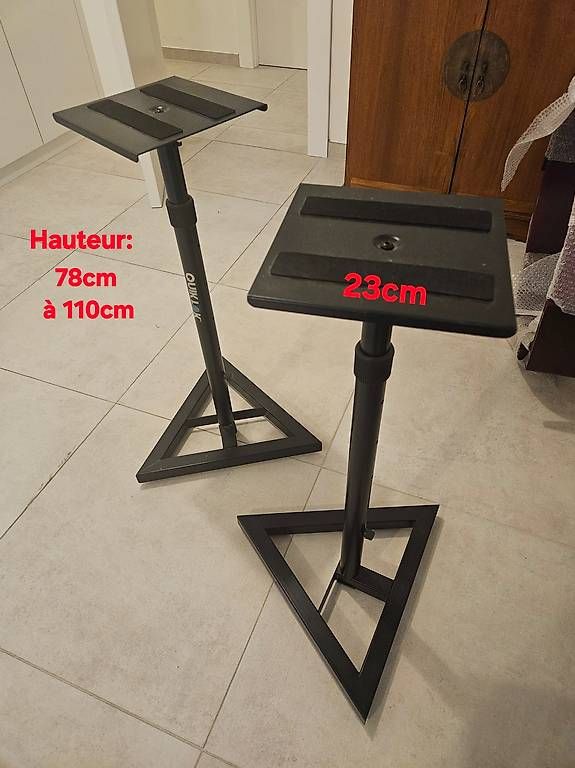 Casse acustiche: À vendre 2 pieds pour enceintes studio – Usato da Genève venduto da Nooks