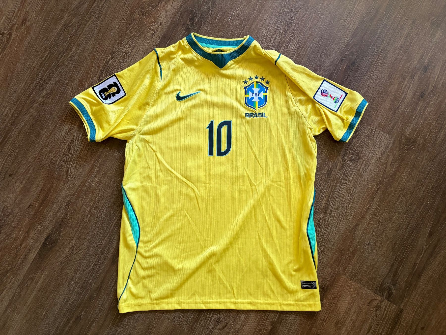 Canottiere & Pantaloni: Brasilien Trikot / Neymar – Usato da Muttenz venduto da bargain_hunter
