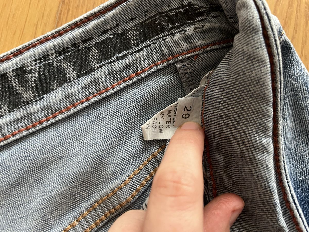 Jeans: Jeans Damen Grösse 29 stonewashed – Nuovo (secondo la descrizione) da Mühlethurnen venduto da a.schmutz 1