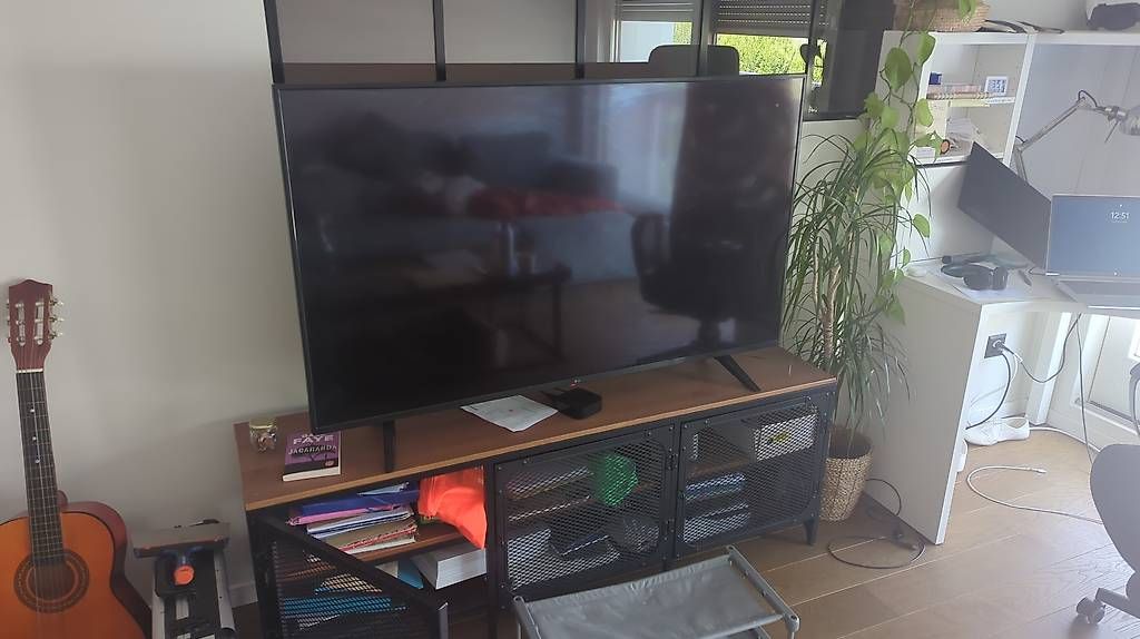 Ikea Scaffali: Meubles TV + étagères – Usato da Genève venduto da jul_hdw8 2