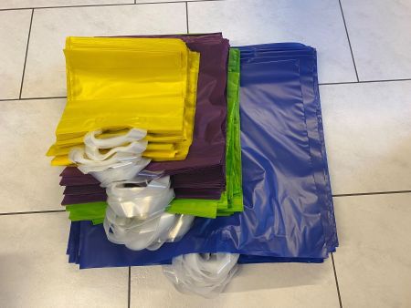 Plastiktaschen / Einkaufstaschen in 3 Grössen und 4 Farben