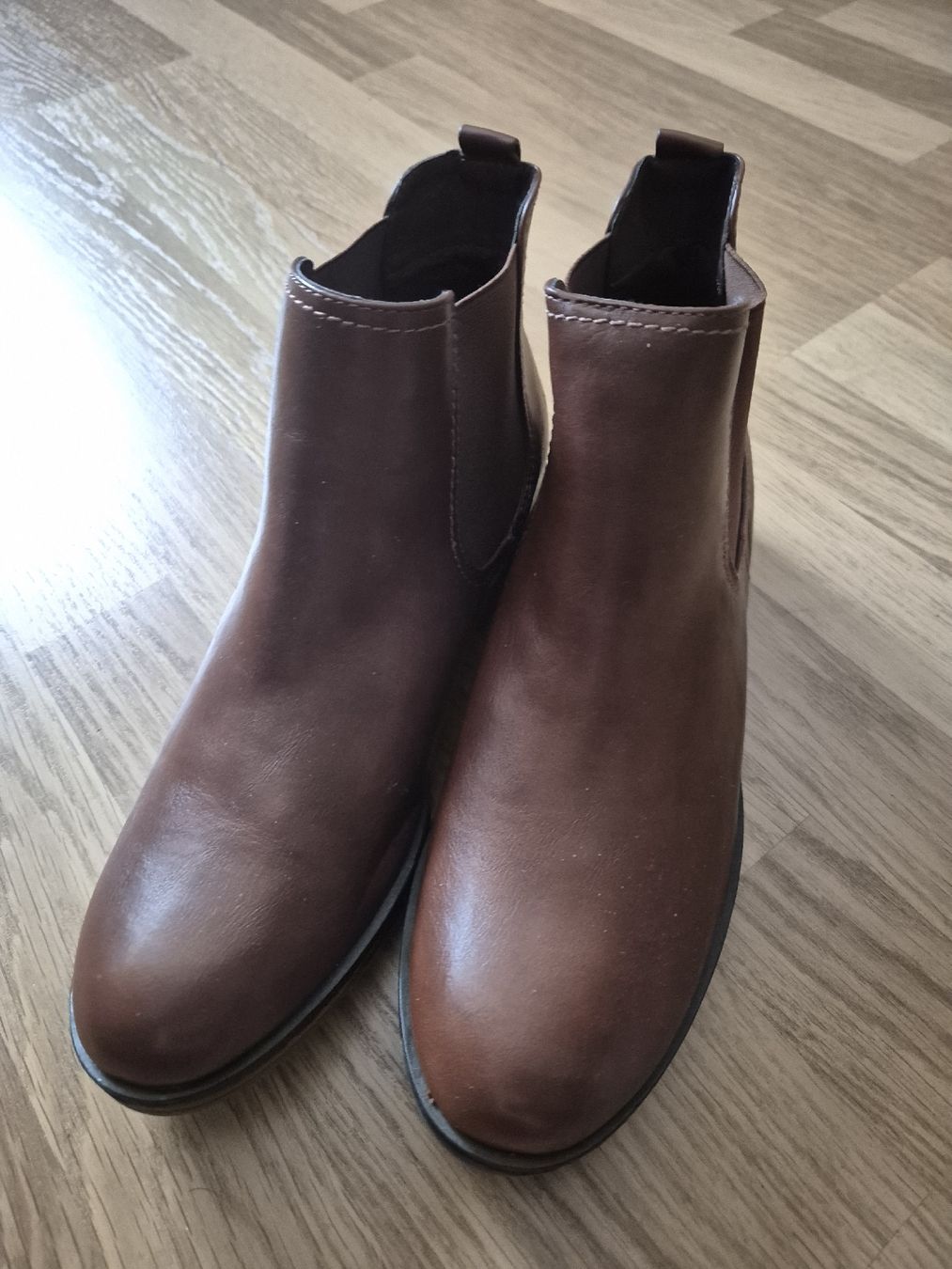 Scarpe da donna: Braune Stiefeletten Gr. 42 – Usato da Langenthal venduto da Polarisstern 1
