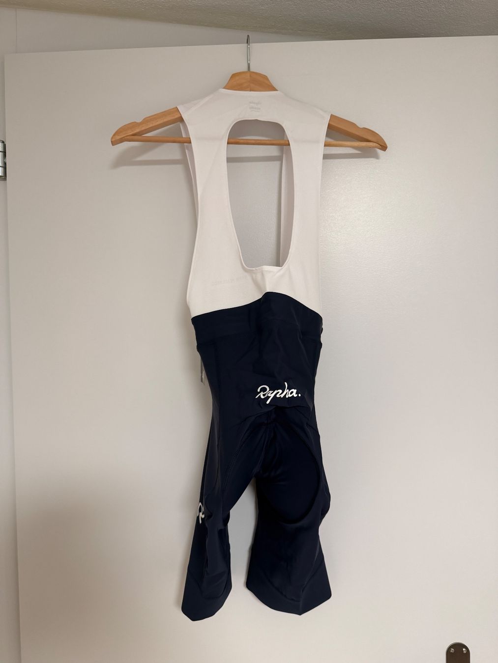 Rapha Pantaloni: Rapha Core Bib Shorts – Nuovo e nell'imballaggio originale da Zürich venduto da jesuismatt88
