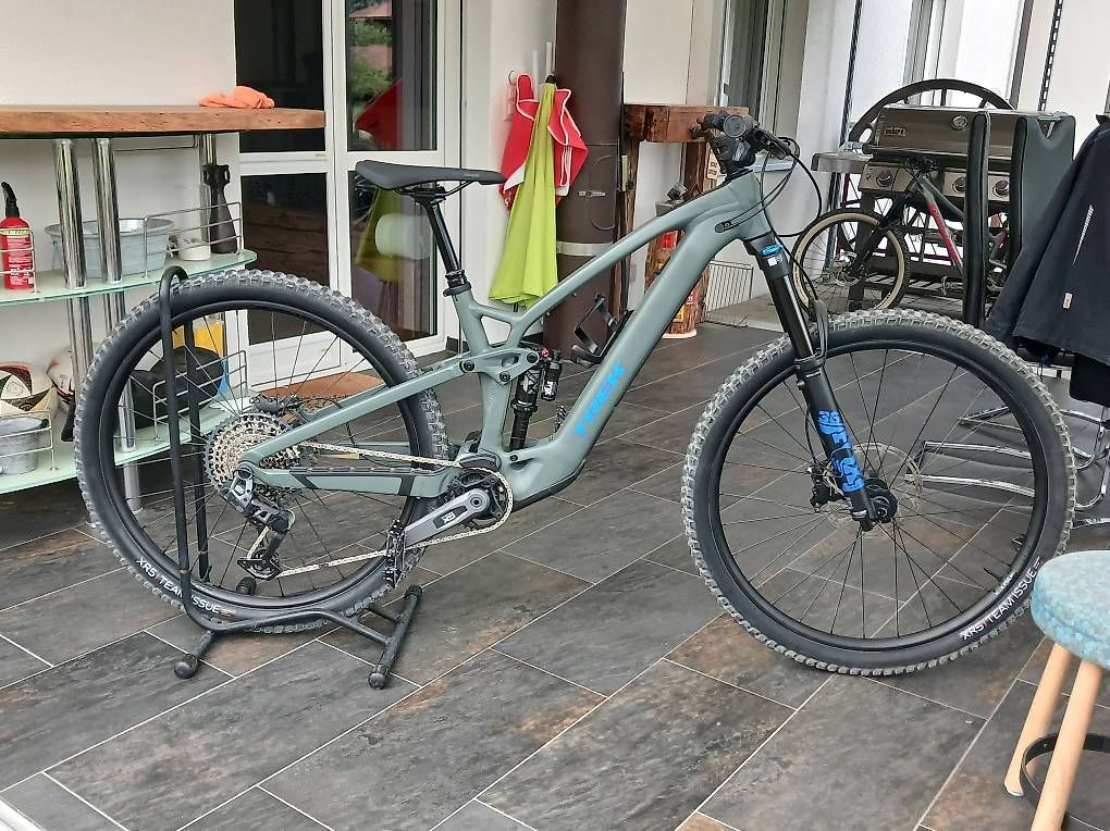 Trek Biciclette: 2025 Trek fuel exe fully MTB – Nuovo (secondo la descrizione) da Krauchthal venduto da Mzbini