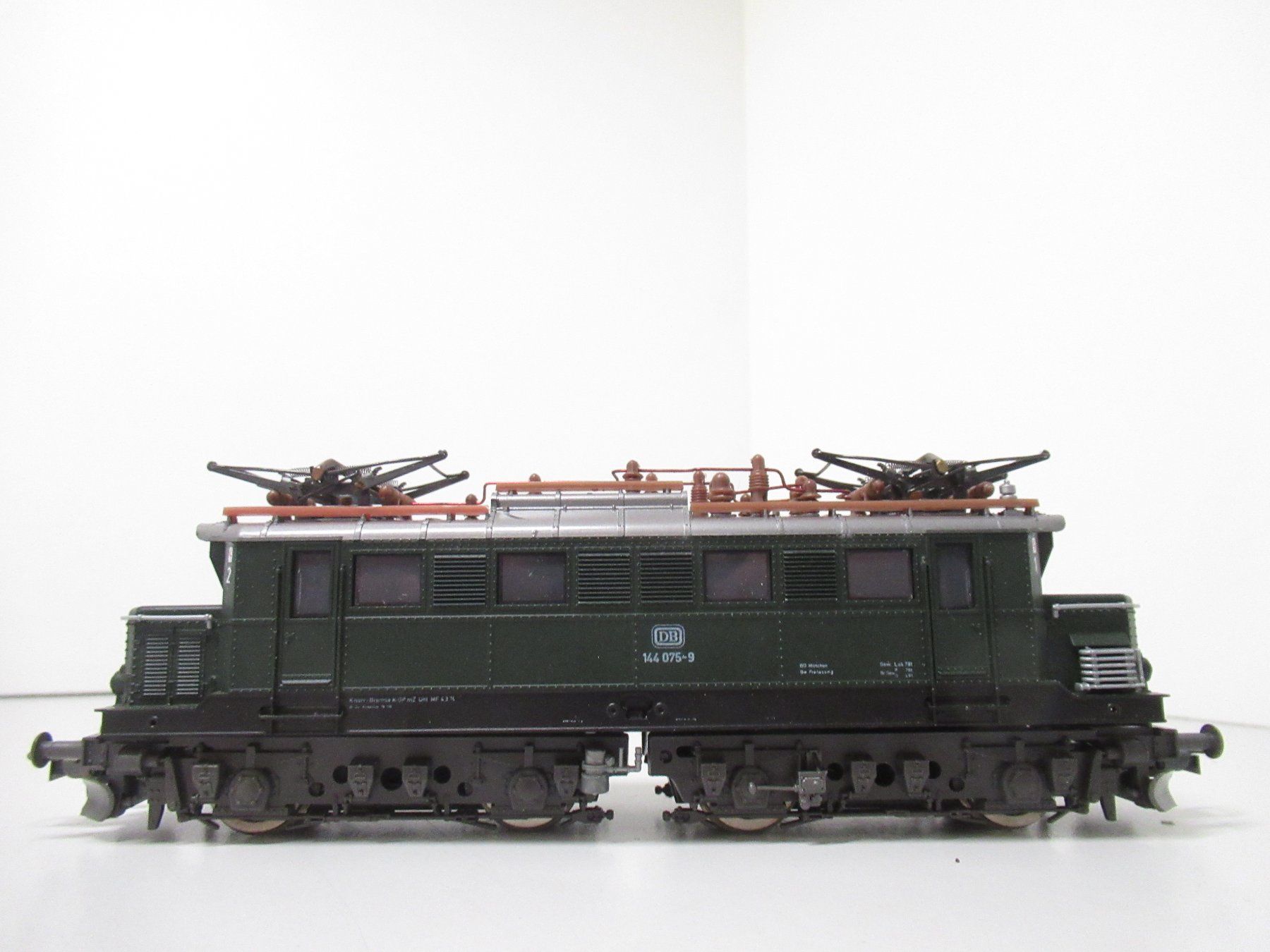 Roco Modellini di ferrovie: Roco 4131 E-Lok BR E144 der DB Deutsche Bahn DC Analog H0 – Usato da Basel venduto da mhmarken 1