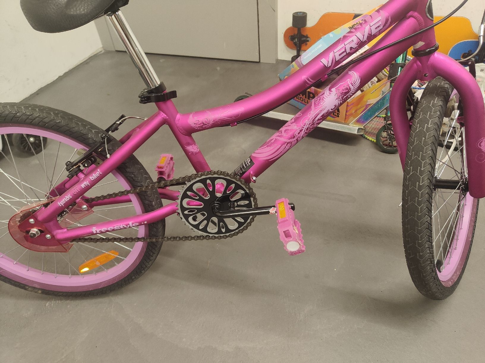 Vélos: Fahrrad pink, Kinder Velo – D'occasion à Zürich par ajt_bk2h 1