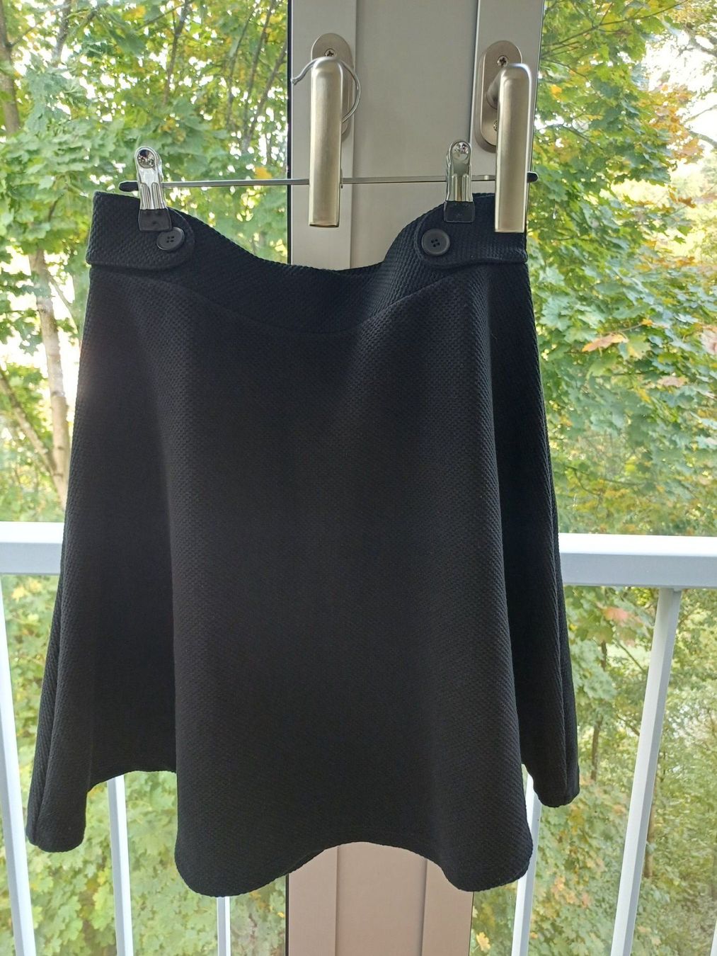 Esprit Gonne: Esprit Jupe Schwarz – Usato da Baden venduto da lm6_dwv5