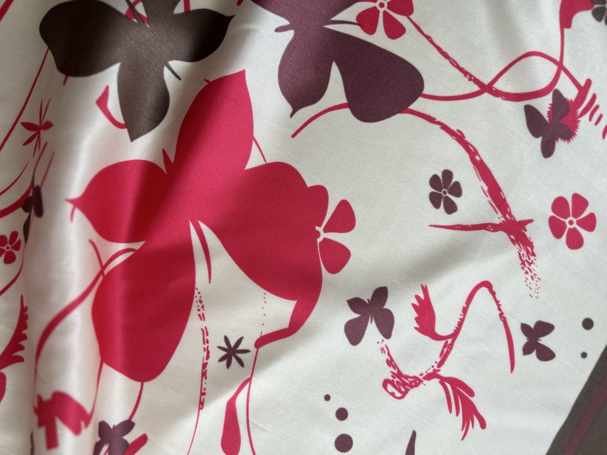 Foulard & Sciarpe: Schal LBVYR 100% Polyester Blumenmuster beige rot – Nuovo (secondo la descrizione) da Saland venduto da ele_vc96 1