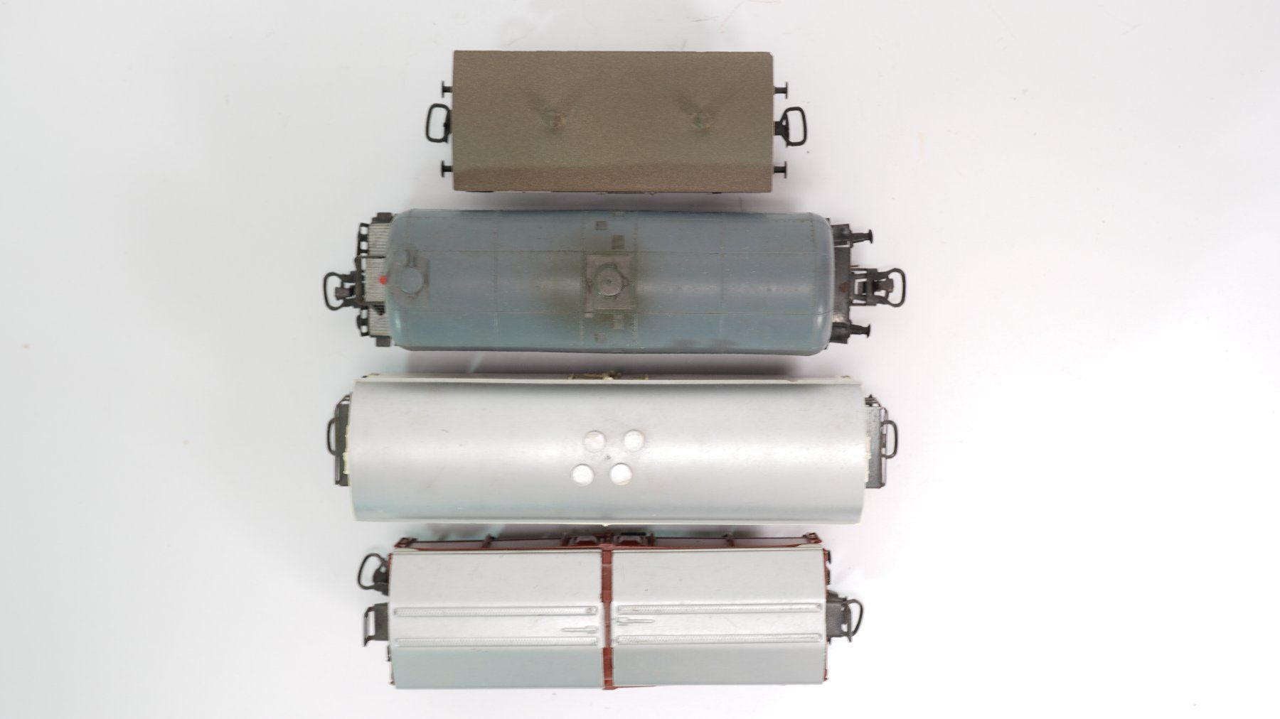 Modelleisenbahnen: e69 Konvolut H0 vier Güterwagen / Bastelware – Gebraucht aus Thun von evinka_gmbh 2