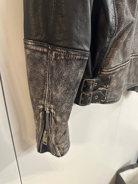 Giacche: Veste Diesel Unisexe  – Usato da Onex venduto da eri_jx6q 3