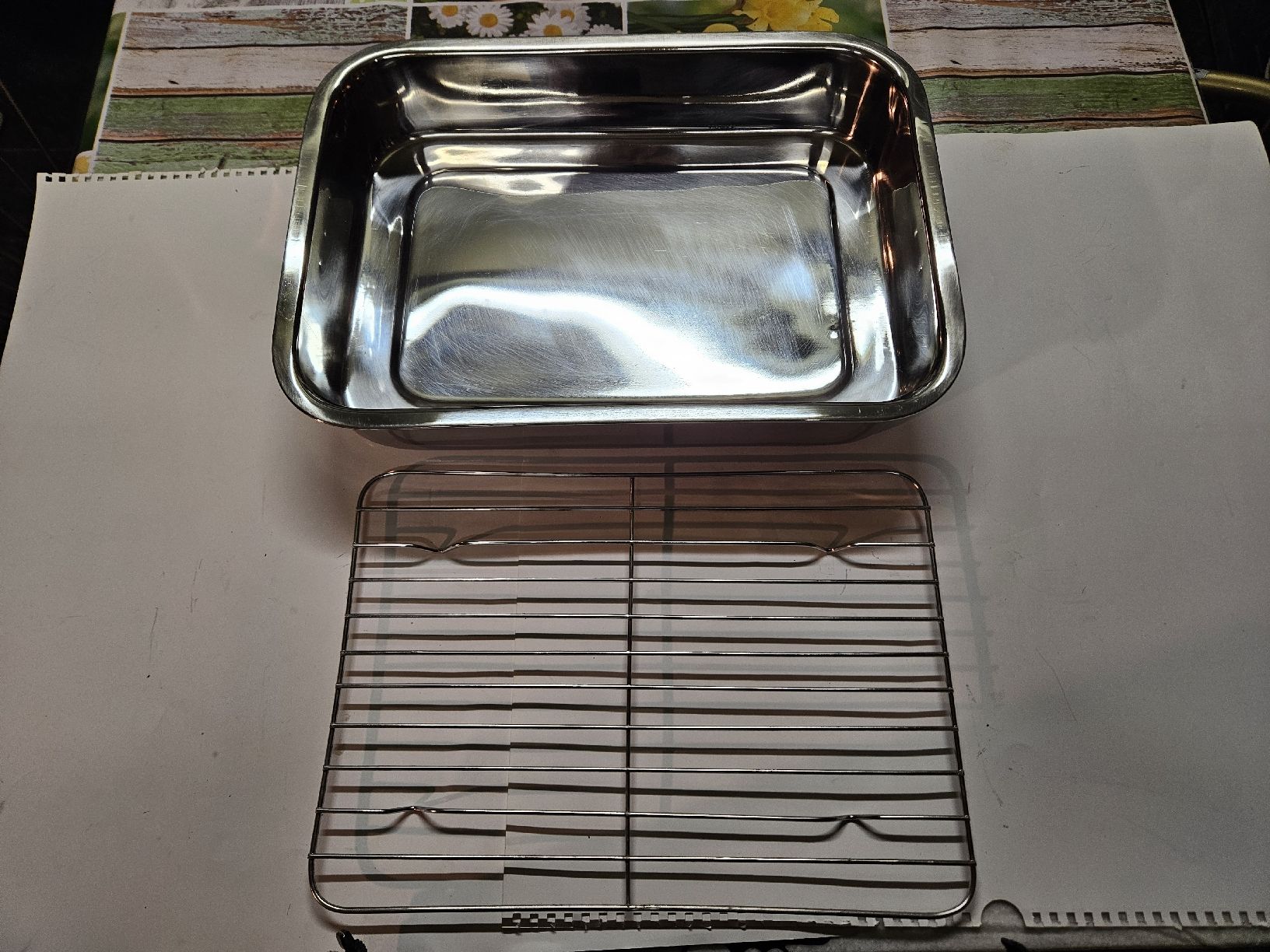 Servierplatten: Edelstahl Backofenplatte 35 x 25 cm mit Rost – Neu (gemäss Beschreibung) aus Oberburg von znas