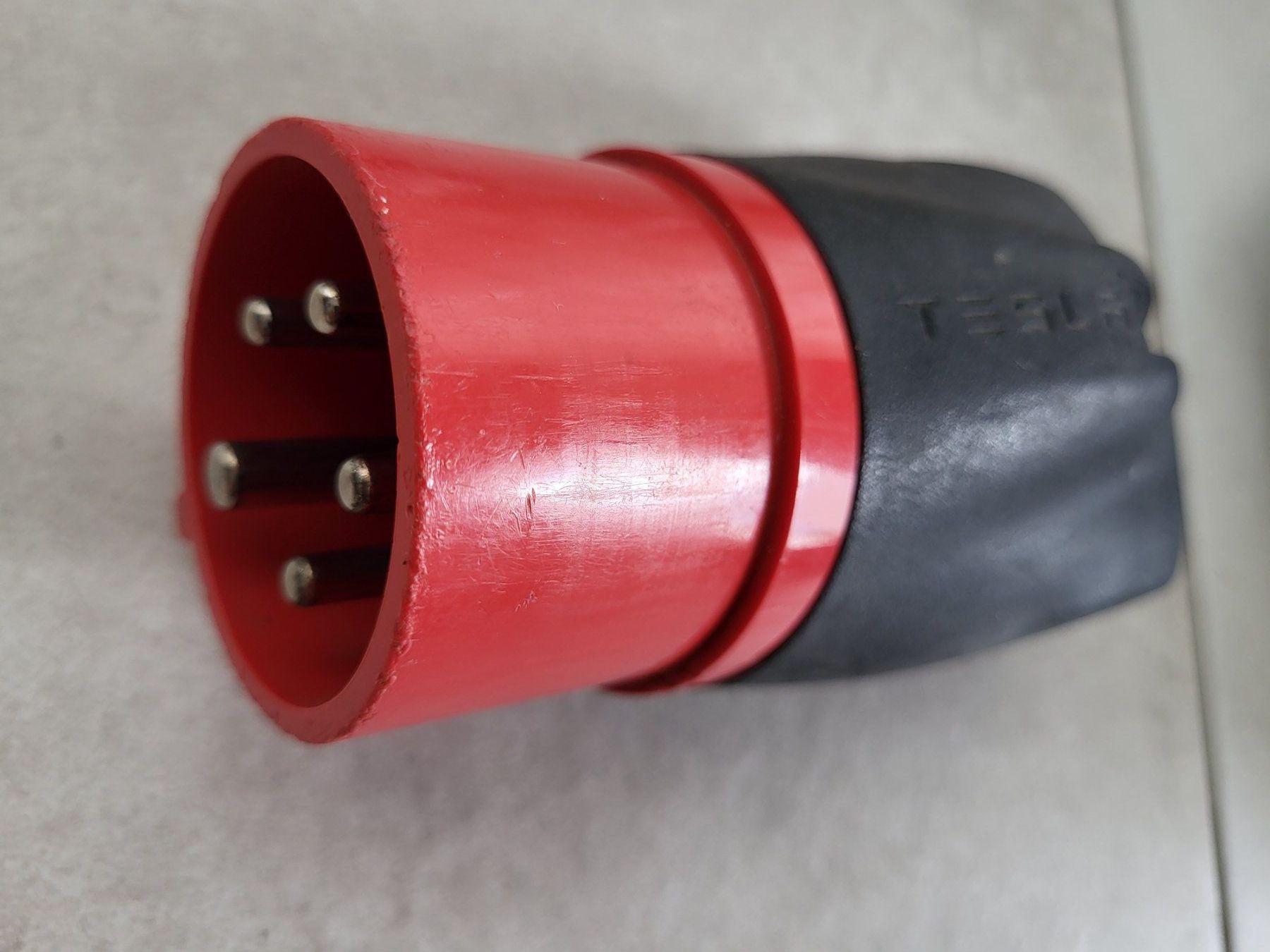Unità & Adattatore: CEE16A Adapter für Tesla Ladekabel der ersten Generation – Usato da S. Carlo GR venduto da hb9tvm 1