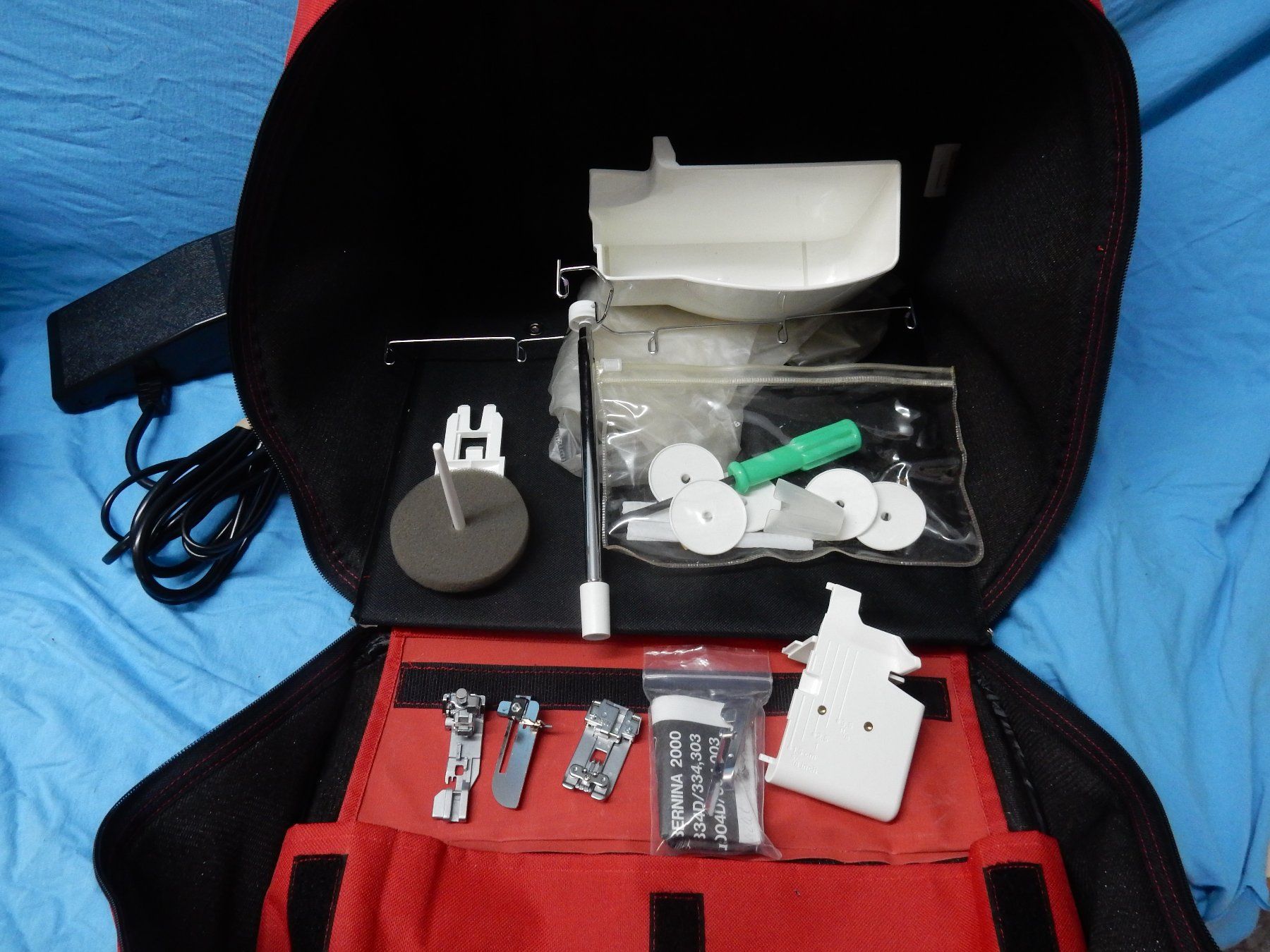 Bernina Macchine da cucire: Bernina Overlock 1300 MCD Ab Fr. 10.00 – Usato da Watt venduto da Mariposa49 1