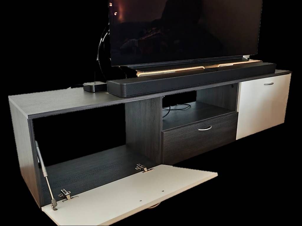 Mobili TV: Gratis abzugeben - Stylisches Sideboard – Usato da Bischofszell venduto da van_ii93 1