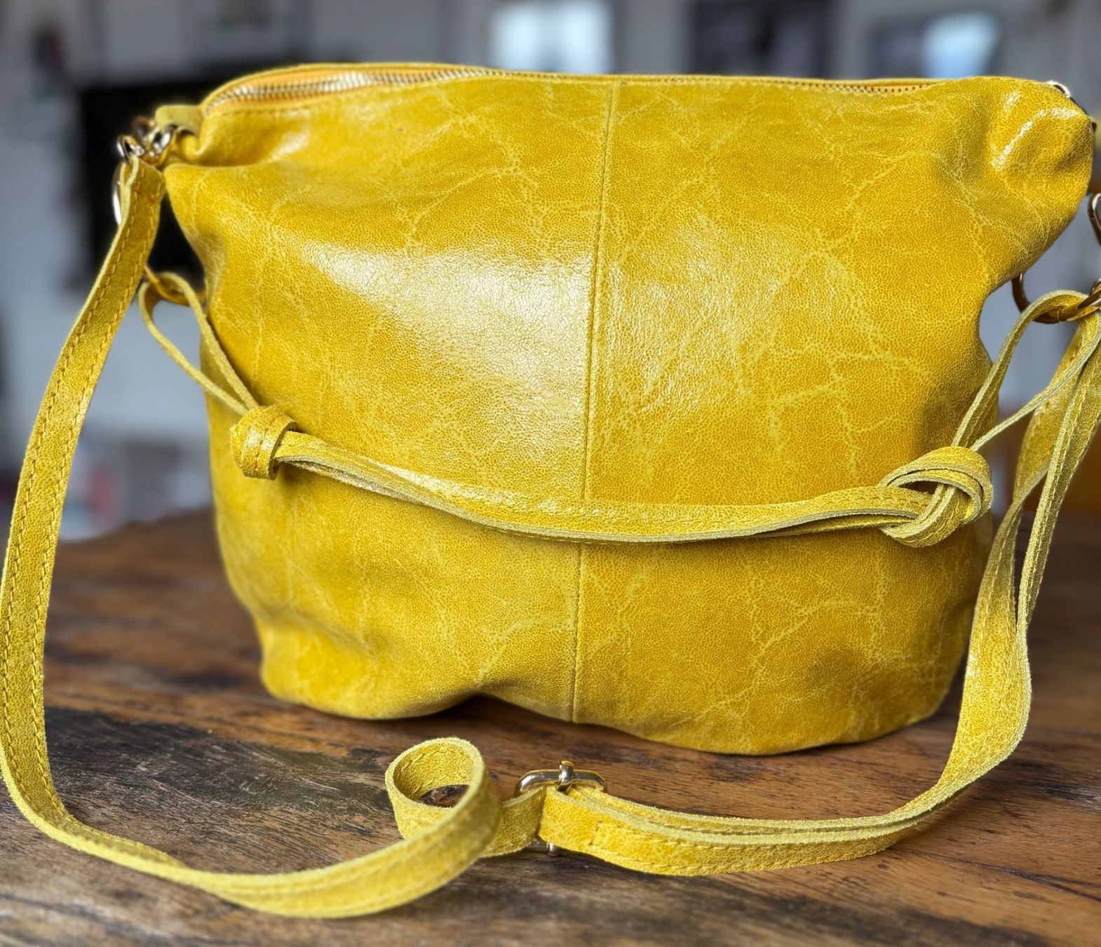 Borse da donna: BAG EN CUIR! – Nuovo e nell'imballaggio originale da Locarno venduto da NicoNion