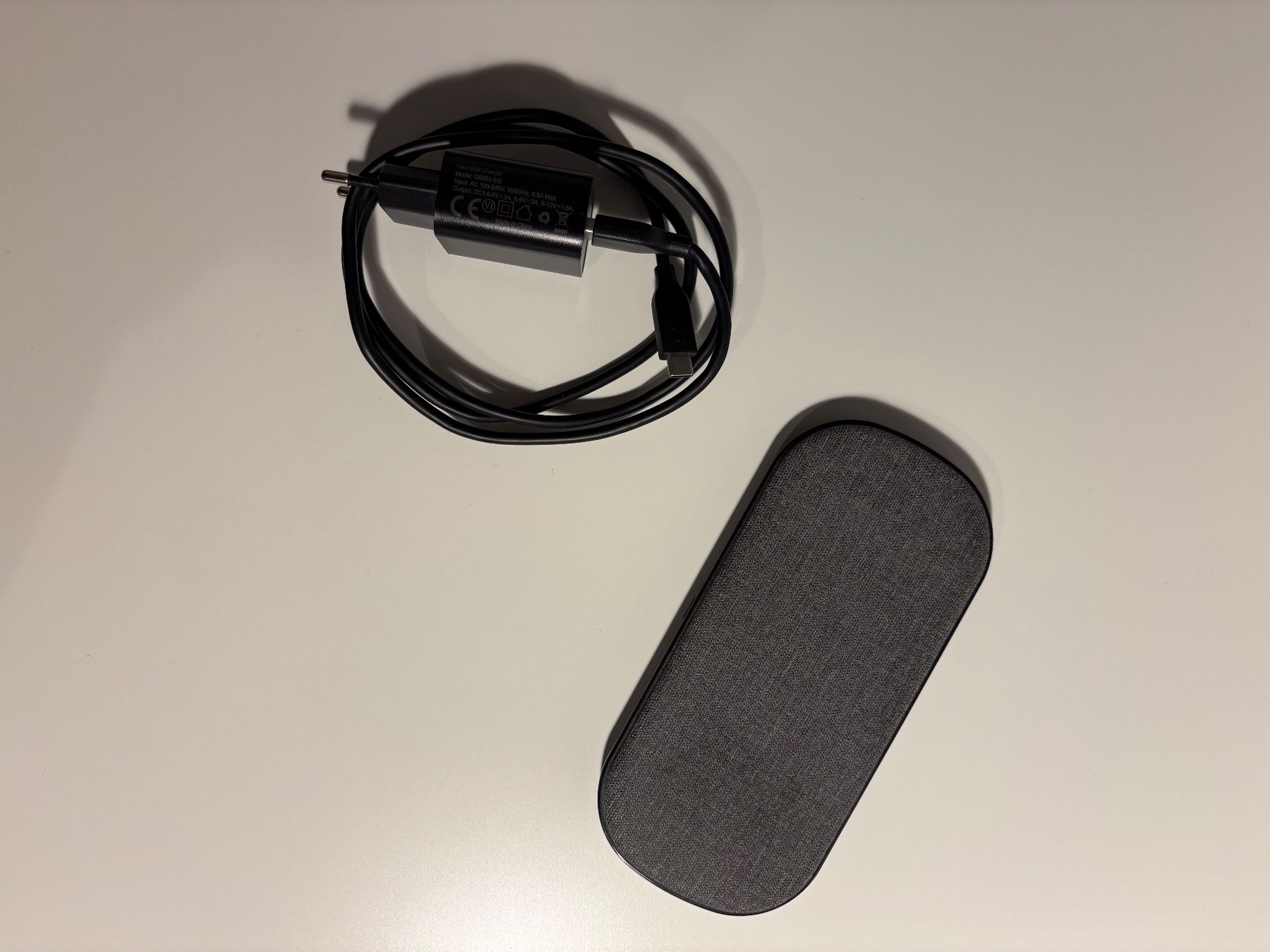 Ladegeräte: Dual Wireless Charger – Gebraucht aus Rheineck von roh_b2yn