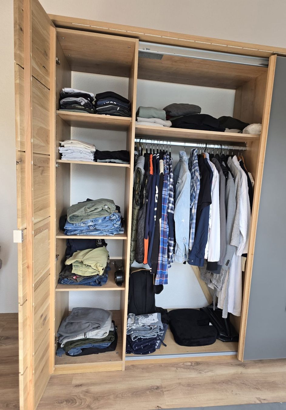 Armadi: Kleiderschrank zu verkaufen – Usato da Gunzgen venduto da rom_tl8j 2