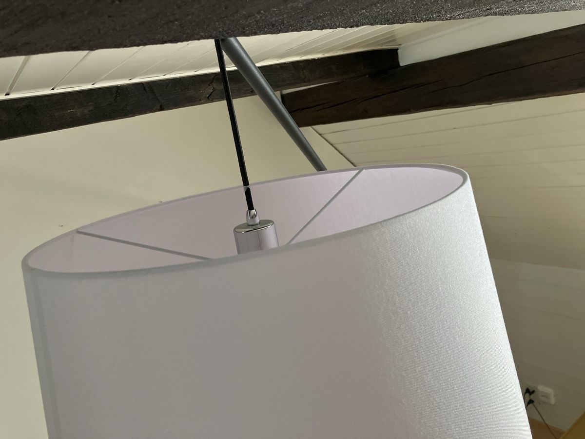 Lampes: Stehleuchte schwarz Metall – D'occasion à Allschwil par astoerli 2