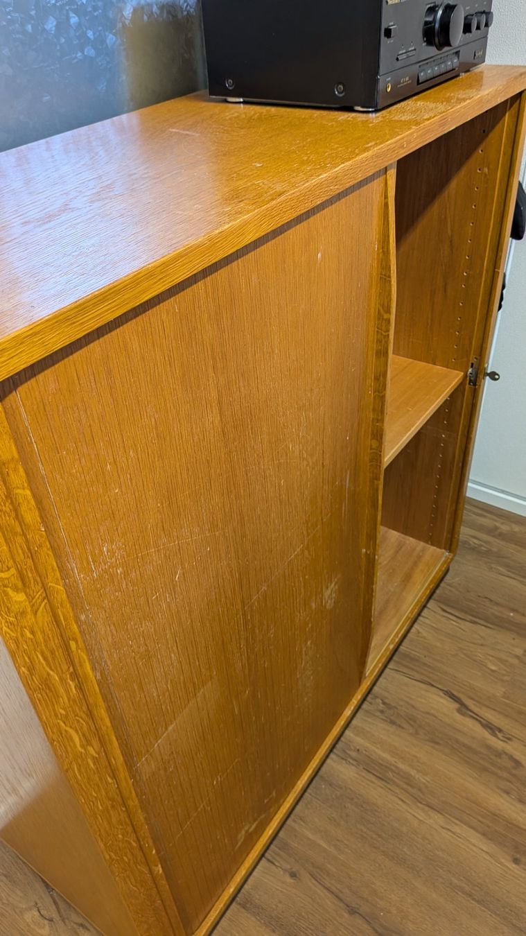 Cassettiere: halbhohe Sideboard mit integriertem Holz-Rollladen – Usato da Salez venduto da EMERCARO 1
