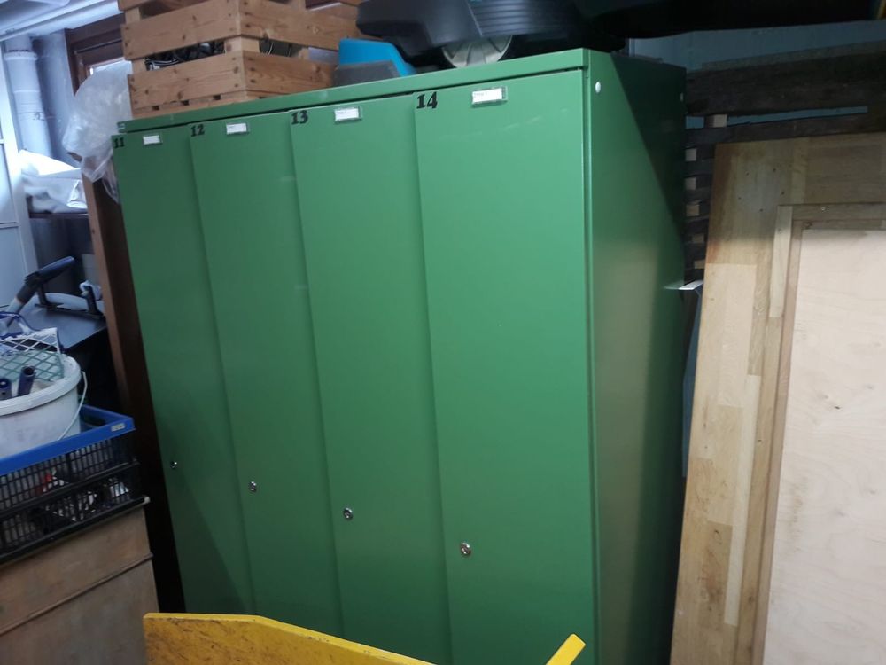 Spind Kaufen auf Ricardo