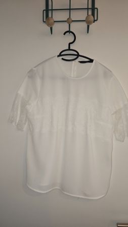 Zara Woman, weisses Spitzenshirt, Gr. M