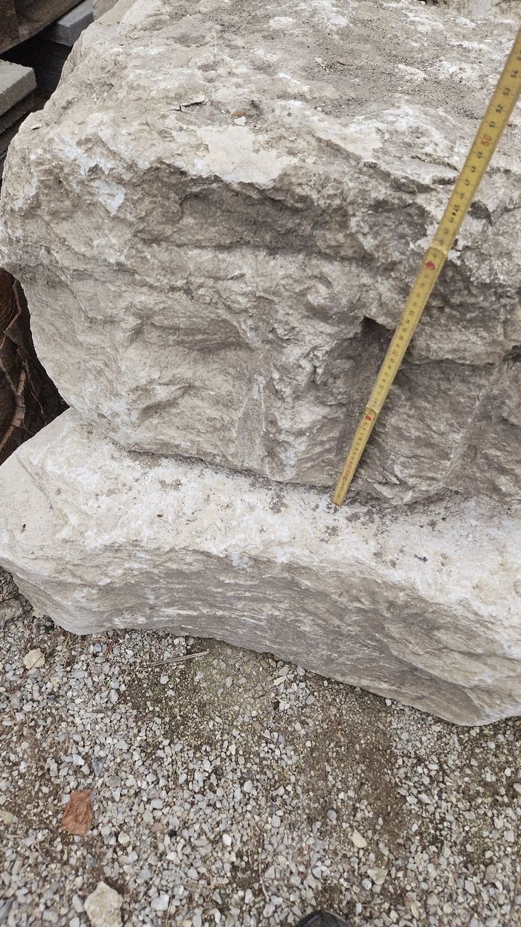 Pietre & tegole: Jura Kalkstein  – Usato da Courlevon venduto da GF.22 3