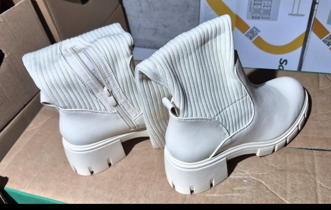 Scarpe da donna: Elastische Stiefel am Bein – Nuovo (secondo la descrizione) da Wislikofen venduto da Ana.Gomes 2