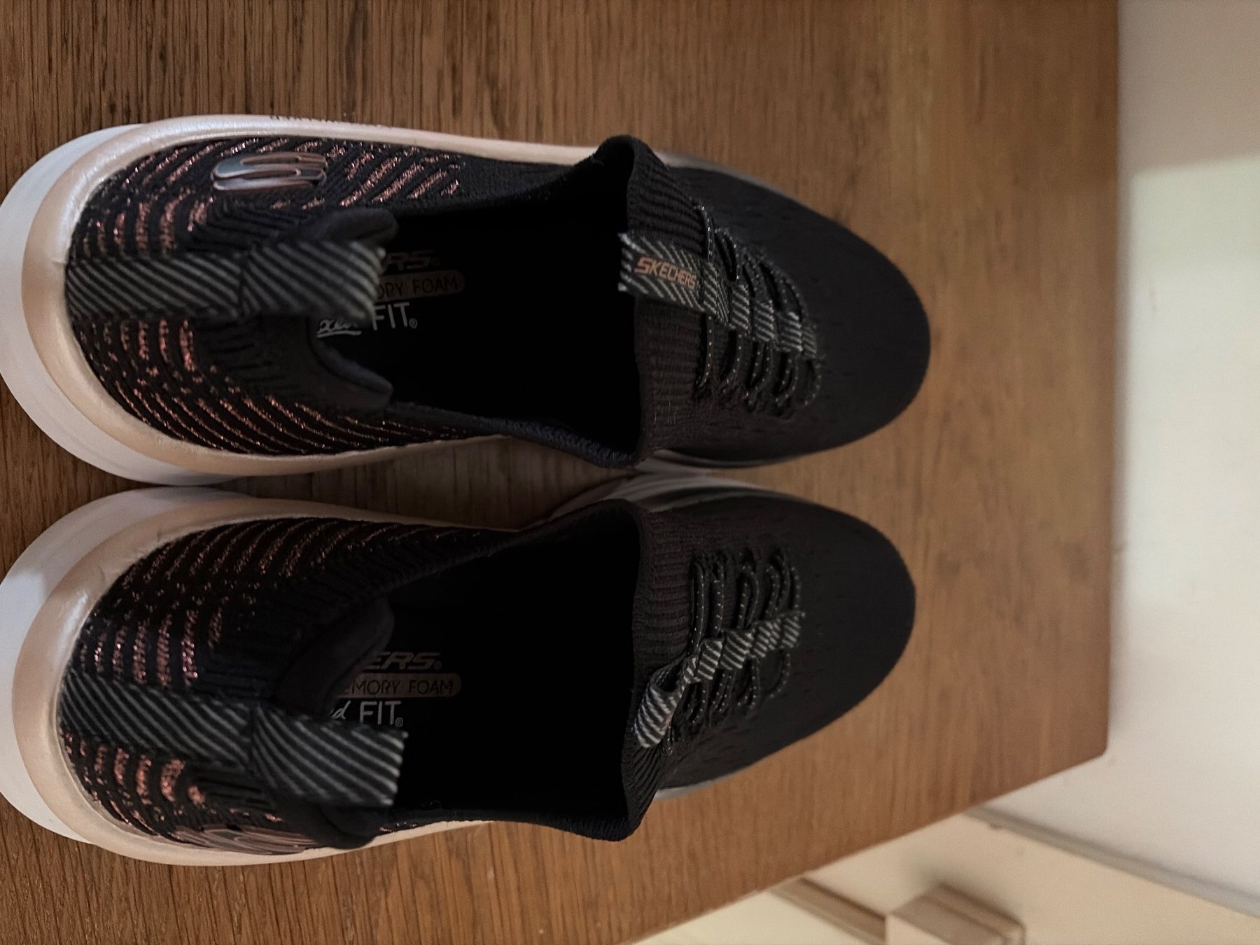 Skechers Scarpe da donna: Skechers D’Lux Walker – Usato da Yverdon-les-bains venduto da zbi_vtl6