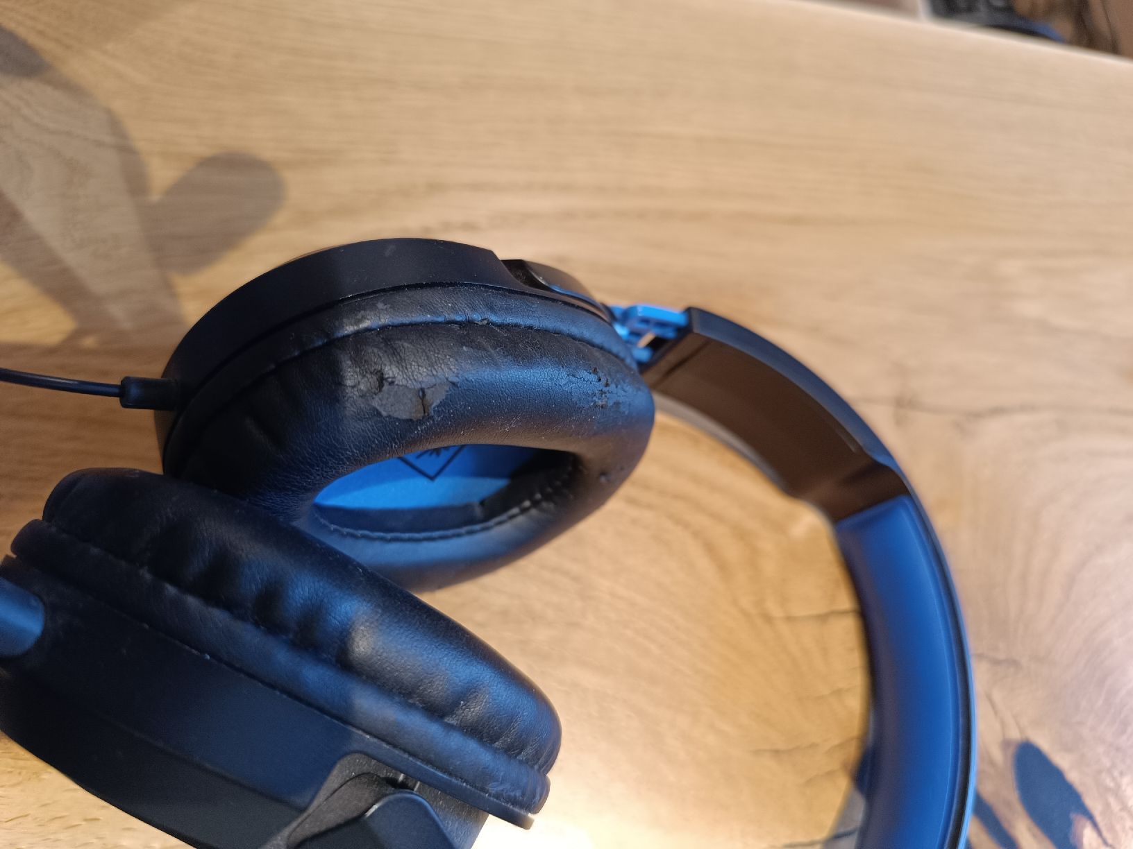Sony Consoles: PS4 inkl. Controller, Spiele und Headset – D'occasion à Ottikon par PiloniFive 9