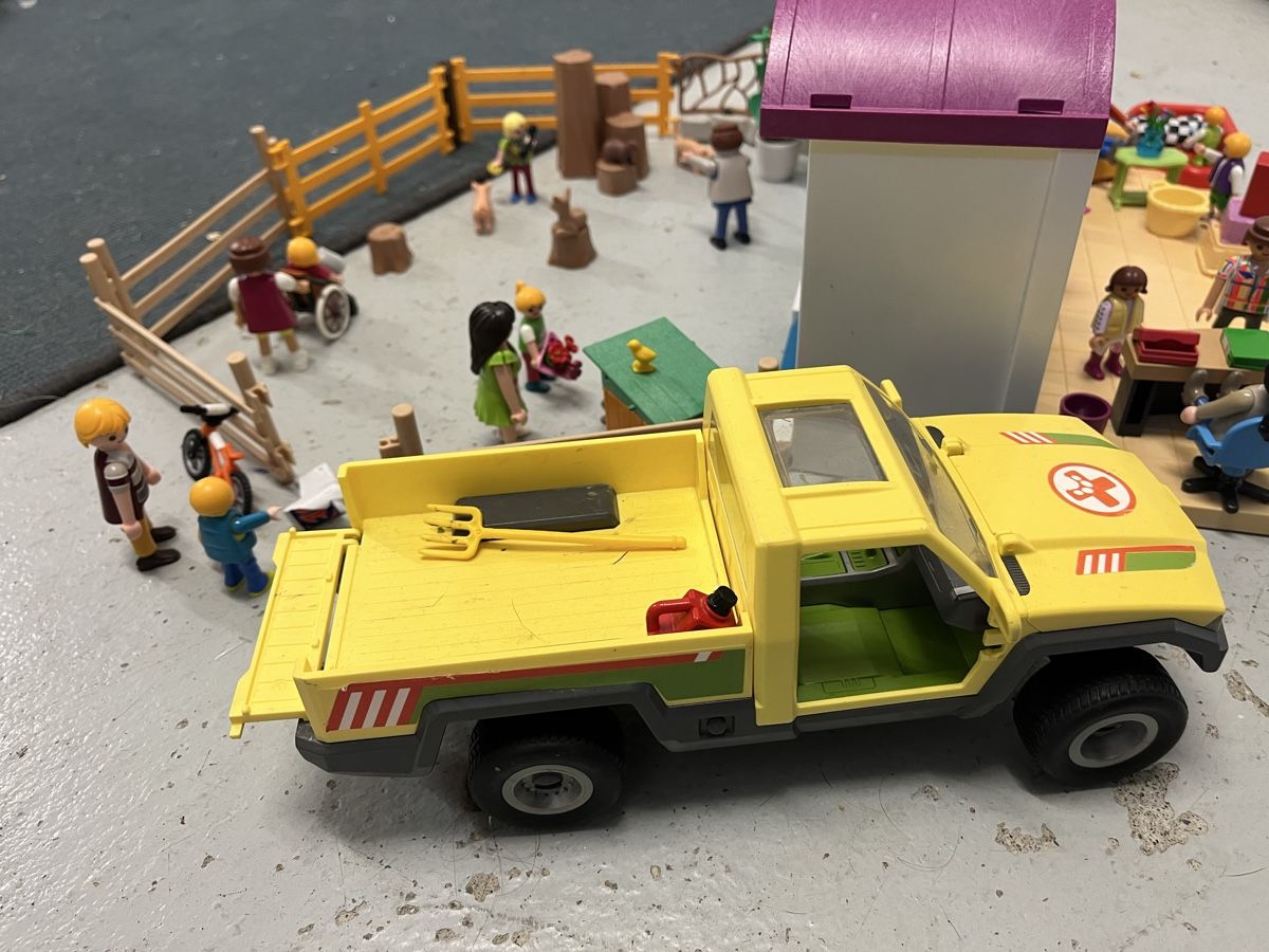 Playmobil Giocattoli: Playmobil Tierklinik – Usato da Rickenbach LU venduto da Haefliger03 2