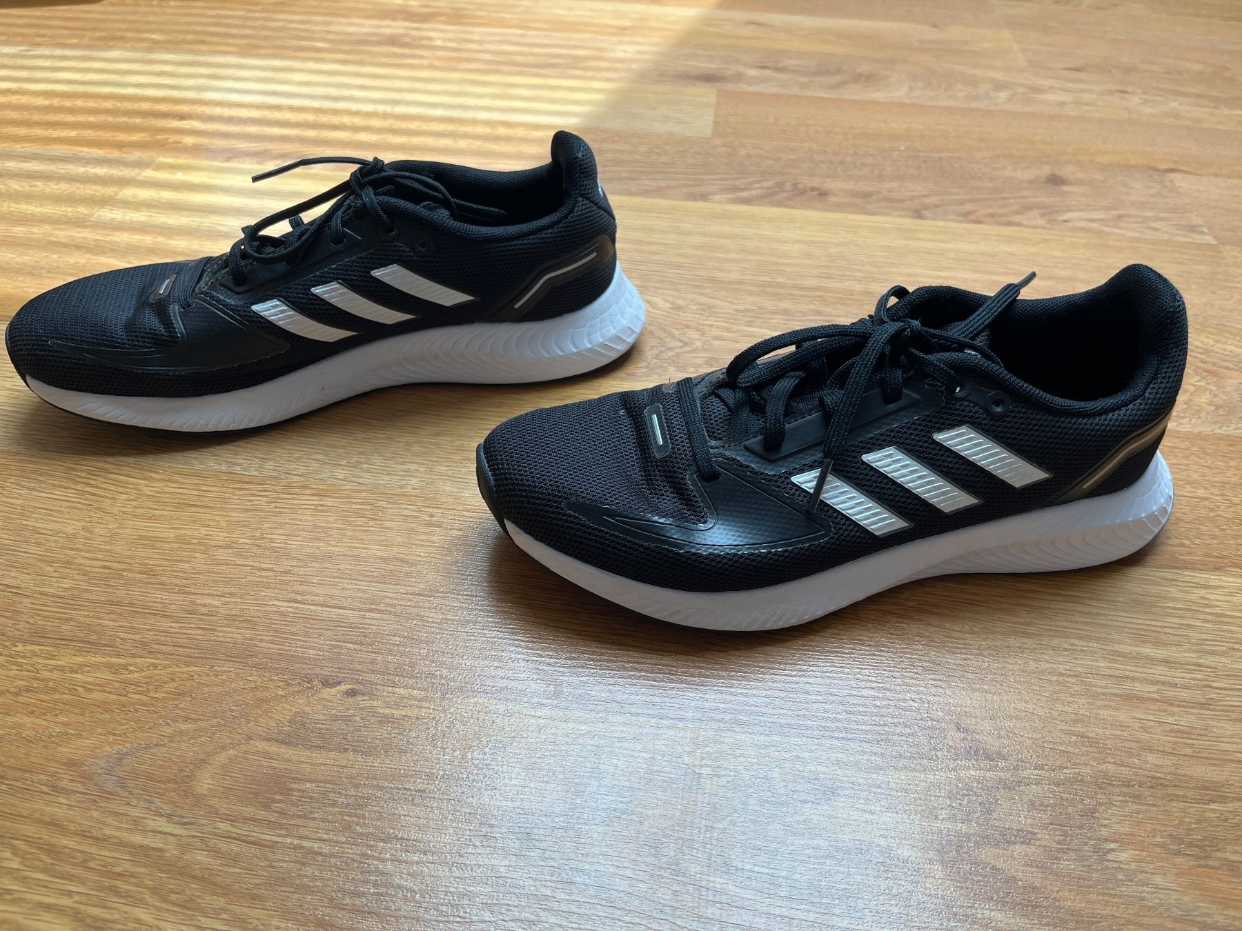 Adidas Herrenschuhe: Adidas taille 40 – Gebraucht aus Genève von fyshbird 2