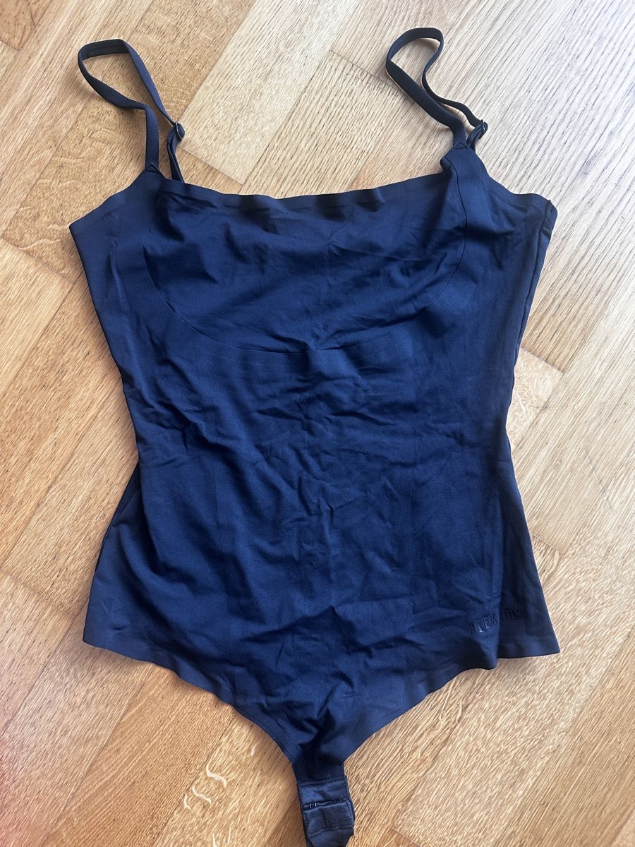 Autres dessous: 2 Shaping Body M schwarz – D'occasion à Kriens par Pilatu 2