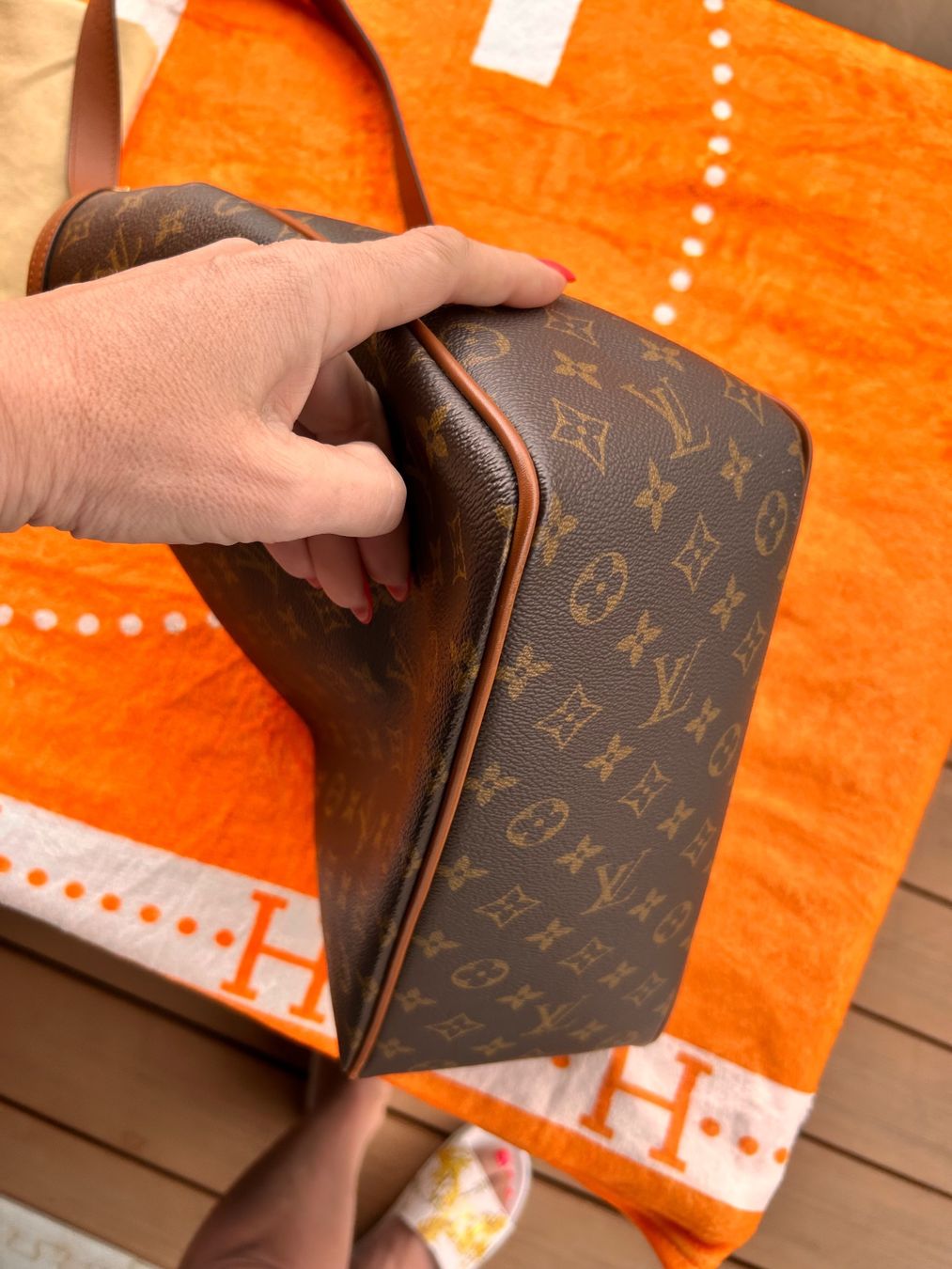 Louis Vuitton Taschen für Damen: Louis Vuitton Hobo – Neu (gemäss Beschreibung) aus Rotkreuz von Annie_87 2