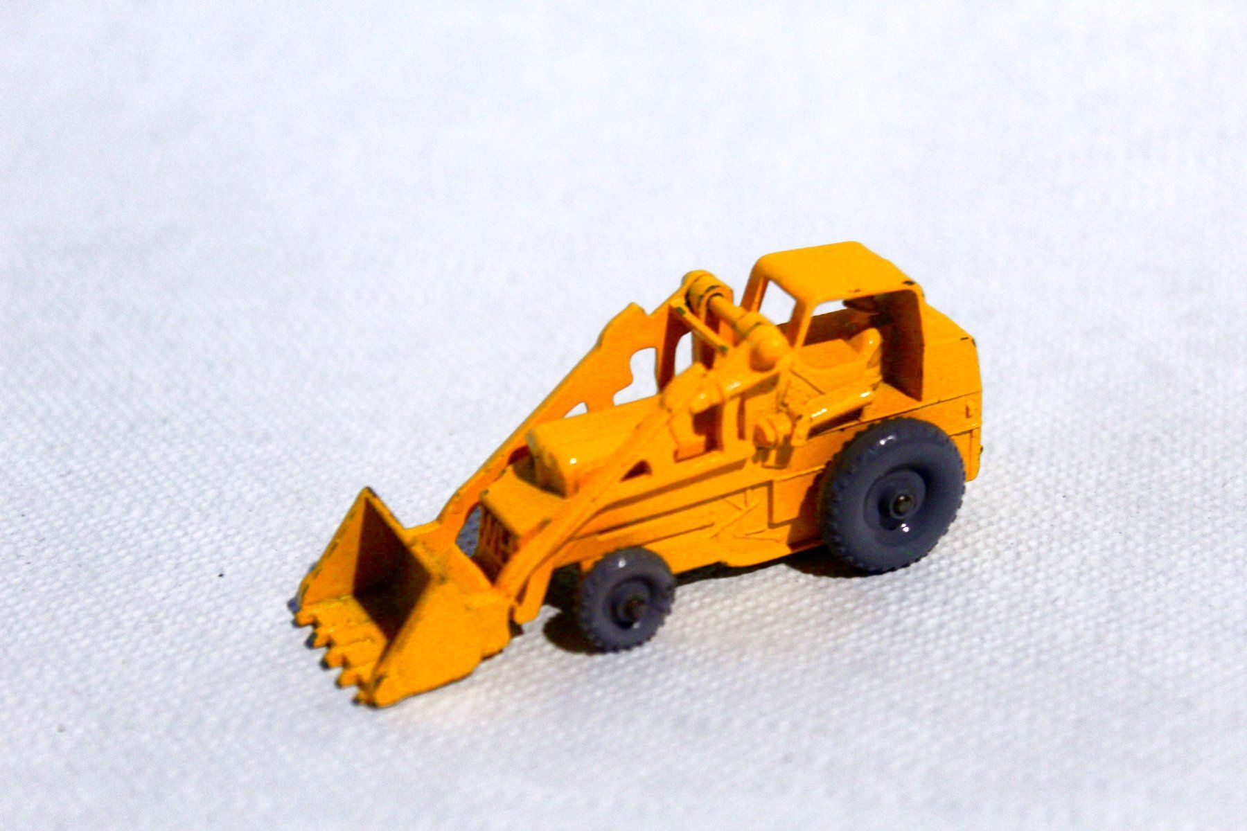 Lesney Spielzeuge: Vitrinen - Modelle: LESNY 24 & 26 - Matchbox - Modelle, – Gebraucht aus Bern von kultiges 4