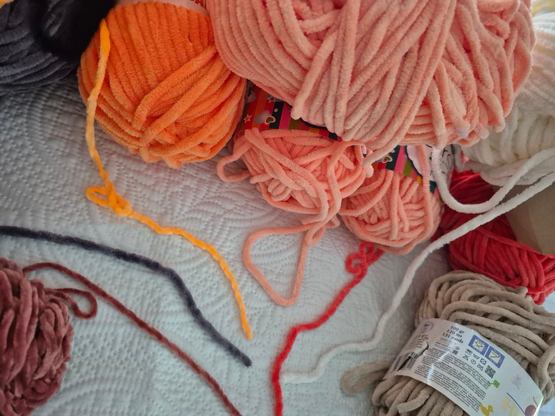 Wolle: Wolle Paket Chenille Garn viele Farben – Neu (gemäss Beschreibung) aus Lufingen von mickymouse03 3