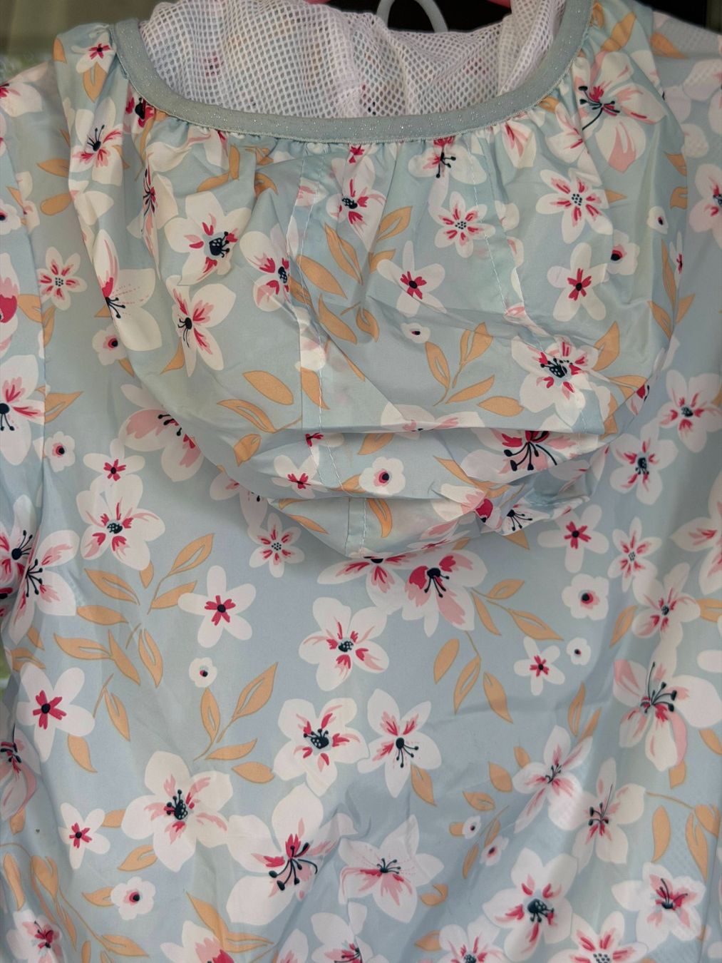 Giacche & Cappotti: Hellblaue Kinder-Windjacke mit Blumenmuster (Größe 122) – Usato da Frauenfeld venduto da geo_rpd9 3