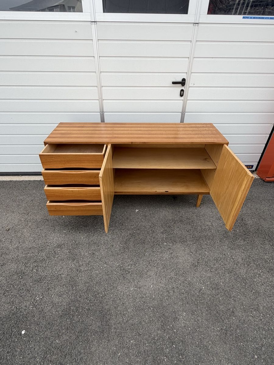 Credenze: Petit Siedboard vintage en noyer – Nuovo (secondo la descrizione) da Arnex-sur-Orbe venduto da Tutu1037 5