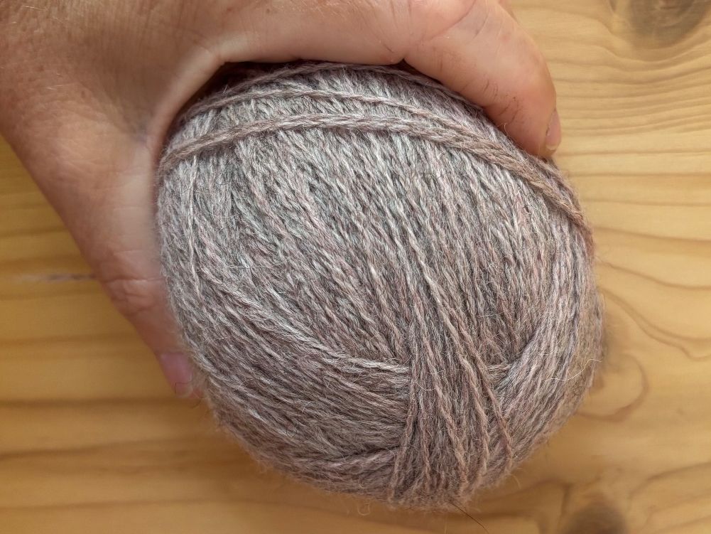 Lana: Wolle Erika Knight Local Wool – Nuovo (secondo la descrizione) da Kaufdorf venduto da nurmir2012 4
