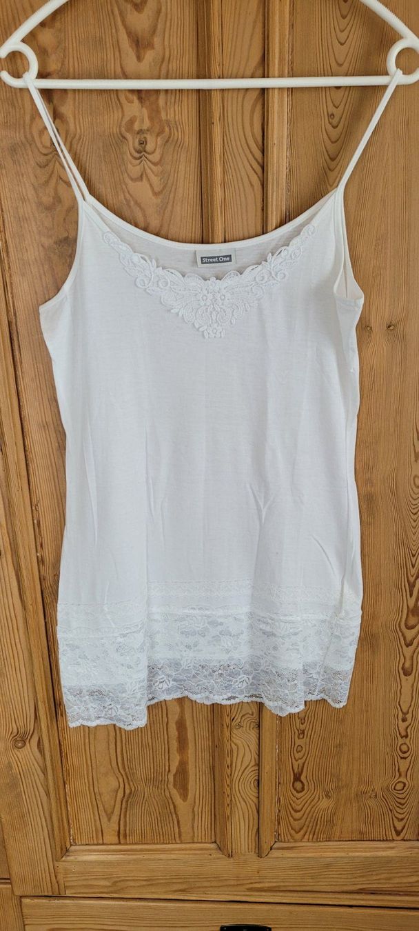 Top: 3 Tops, Street one, 36, Vero Moda S – Usato da Thayngen venduto da MissMoneypenny 4