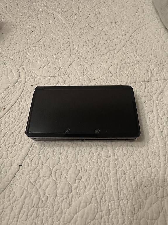 Consoles: Nintendo 3DS | Chargeur | 4 Jeux  – D'occasion à Lausanne par Arhcos 1