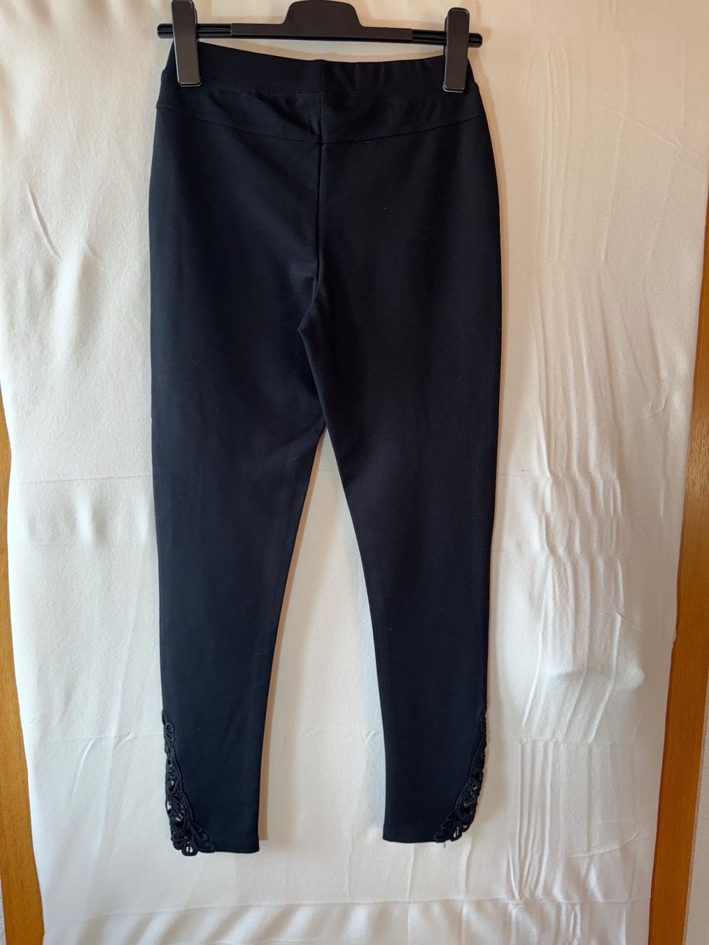 Pantaloni: Ausgefallene Hose von Test Gr. 38 – Usato da Grosswangen venduto da second_hand_dress 4