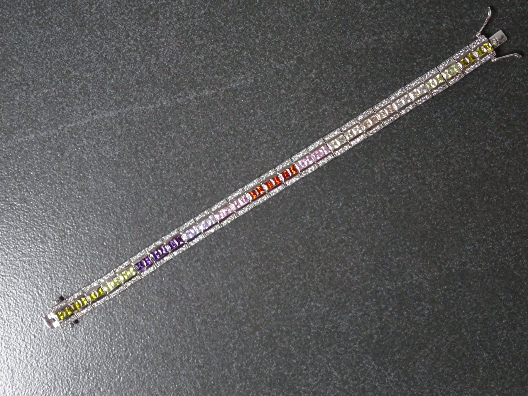 Armbänder & -reifen: Tennisarmband Regenbogen – Gebraucht aus Oetwil am See von Senegal 3