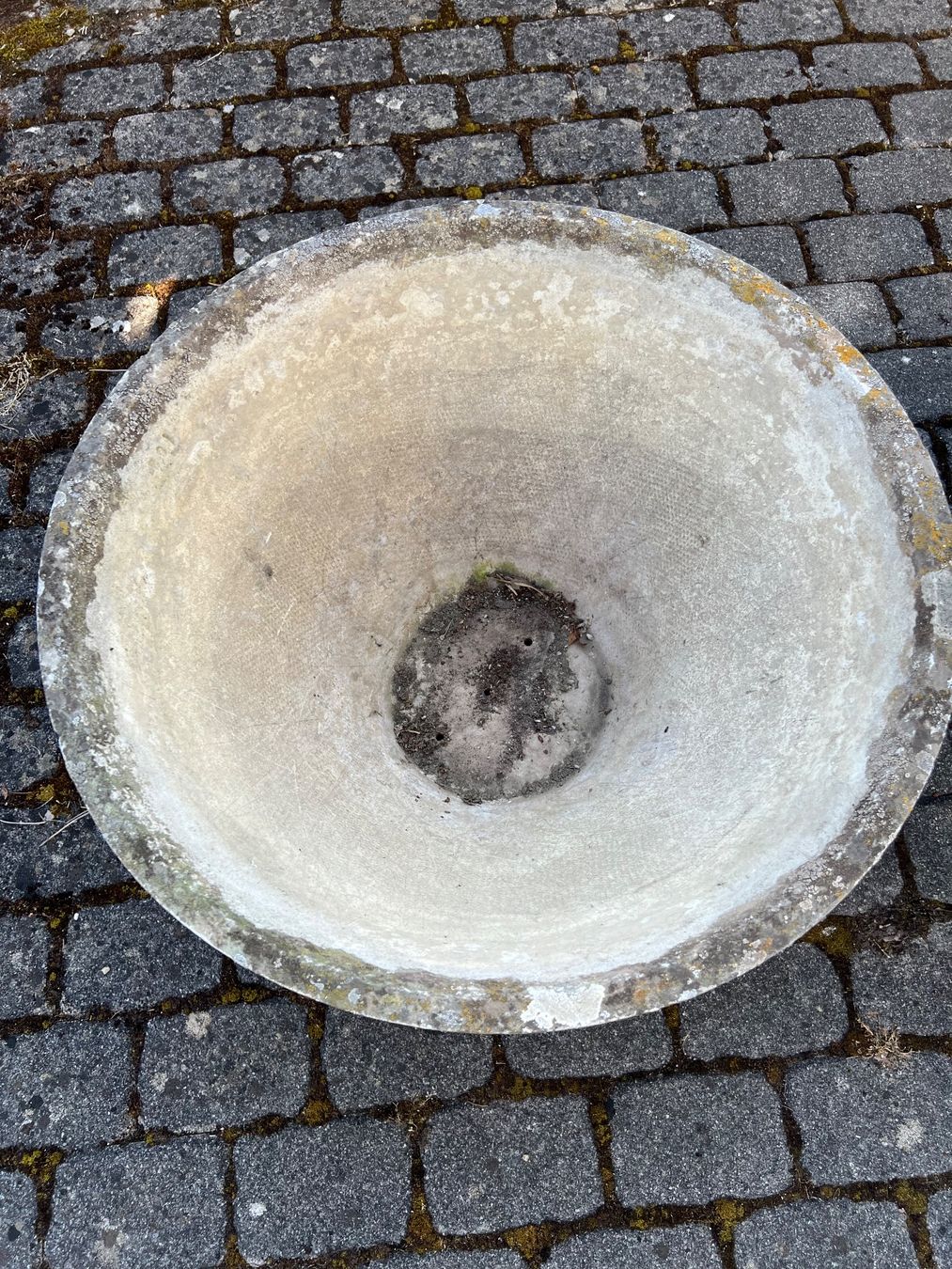 Eternit Vasi per fiori: Pflanzentopf / Eternit / ev. Willy Guhl – Usato da aarwangen venduto da Butzi99 3