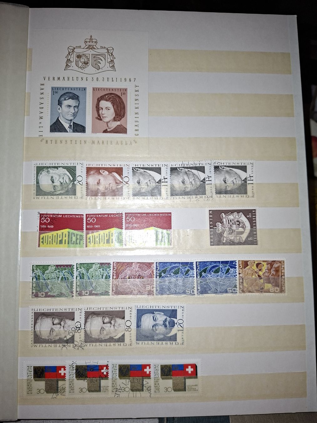 Tous les timbres: Sammlung Liechtenstein  – D'occasion à Balgach par SIMEON27 7