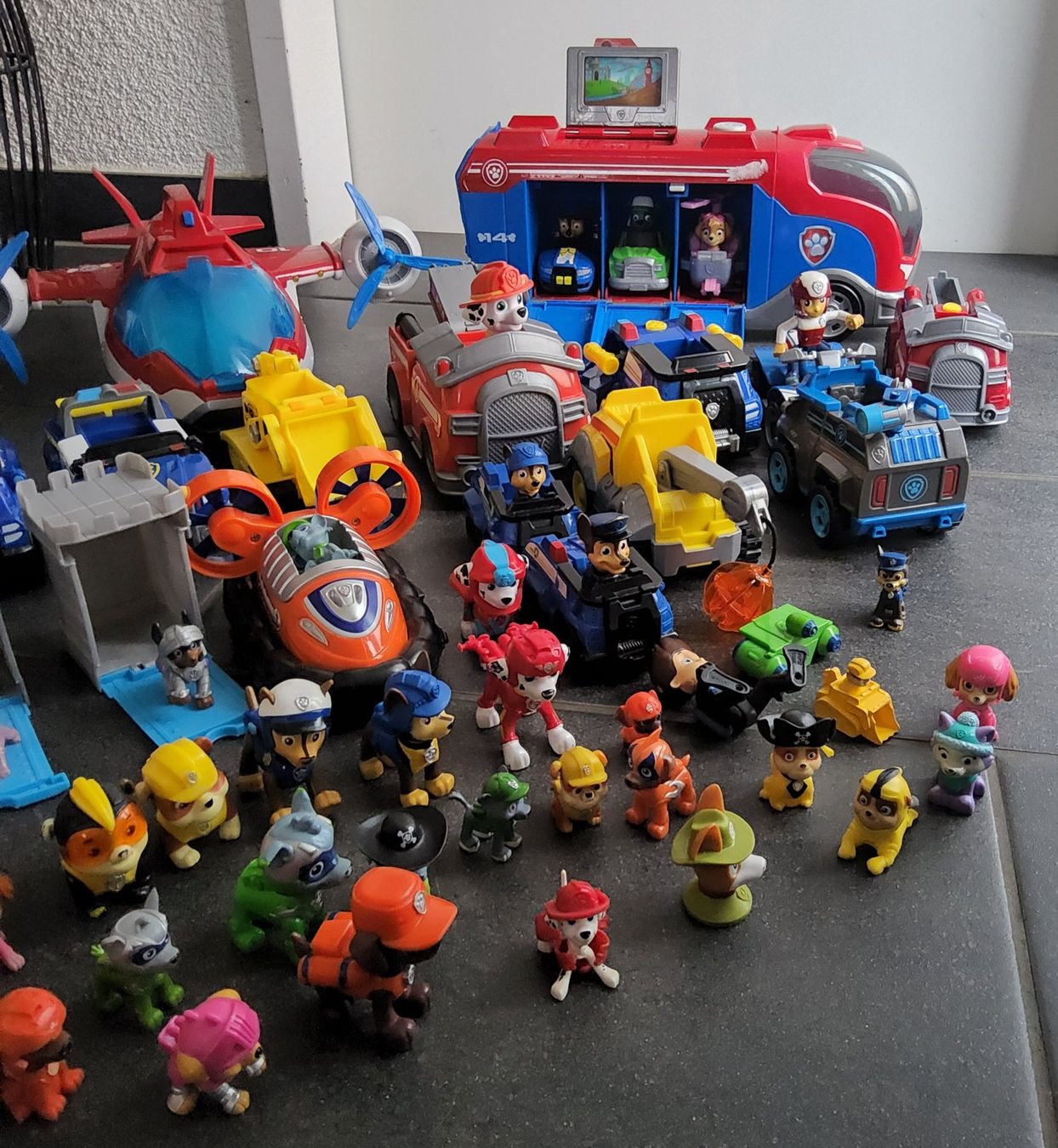 Spielzeuge: Riesiges Paw Patrol Set – Gebraucht aus Diegten von ayla2009 2