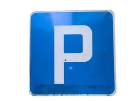 Schild "PARKPLATZ" 