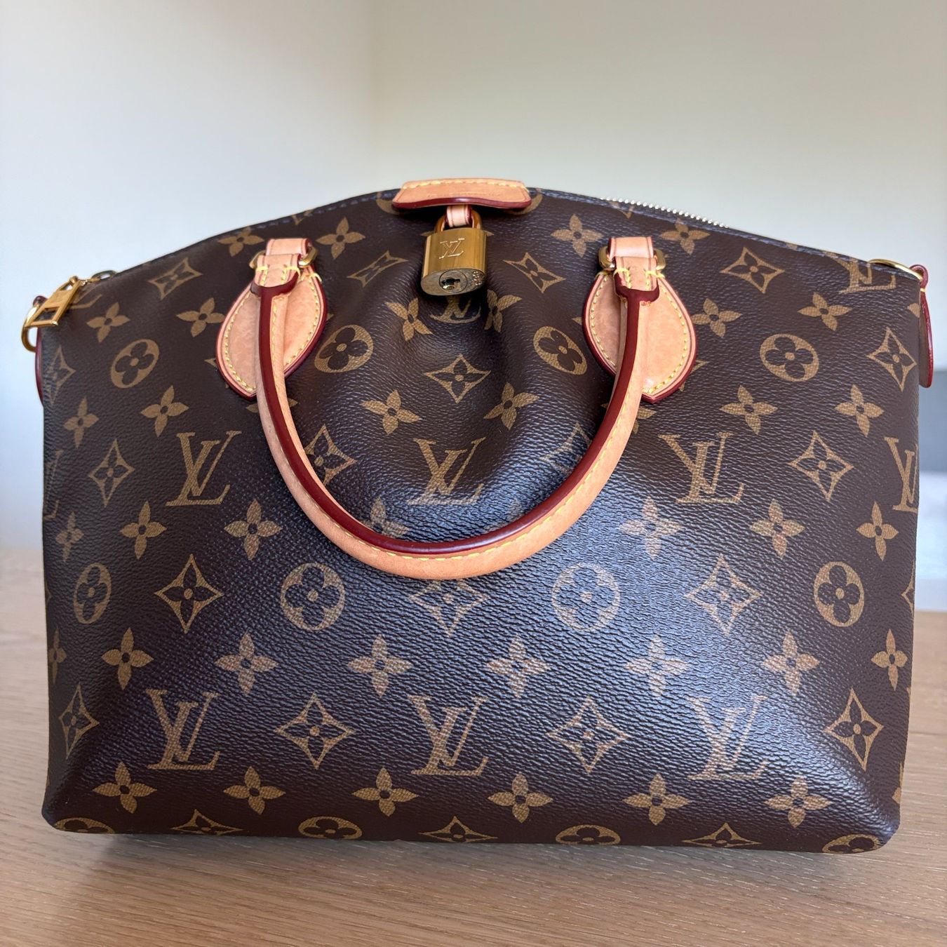 Louis Vuitton Borse da donna: Louis Vuitton Boetie PM Tote Bag – Usato da Zürich venduto da bombvoyage