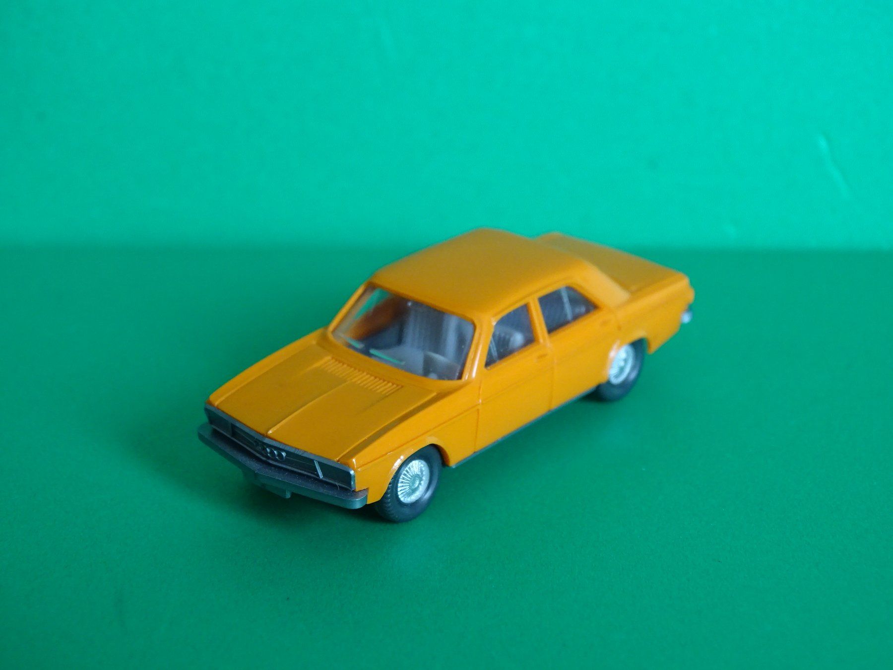 Wiking Modellini d'auto: Audi 100 von Wiking 1/87 – Usato da Bretzwil venduto da Meex