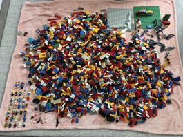 (V2) 7 kg Lego Bausteine, Grundsteine,32 x Figuren, Platten