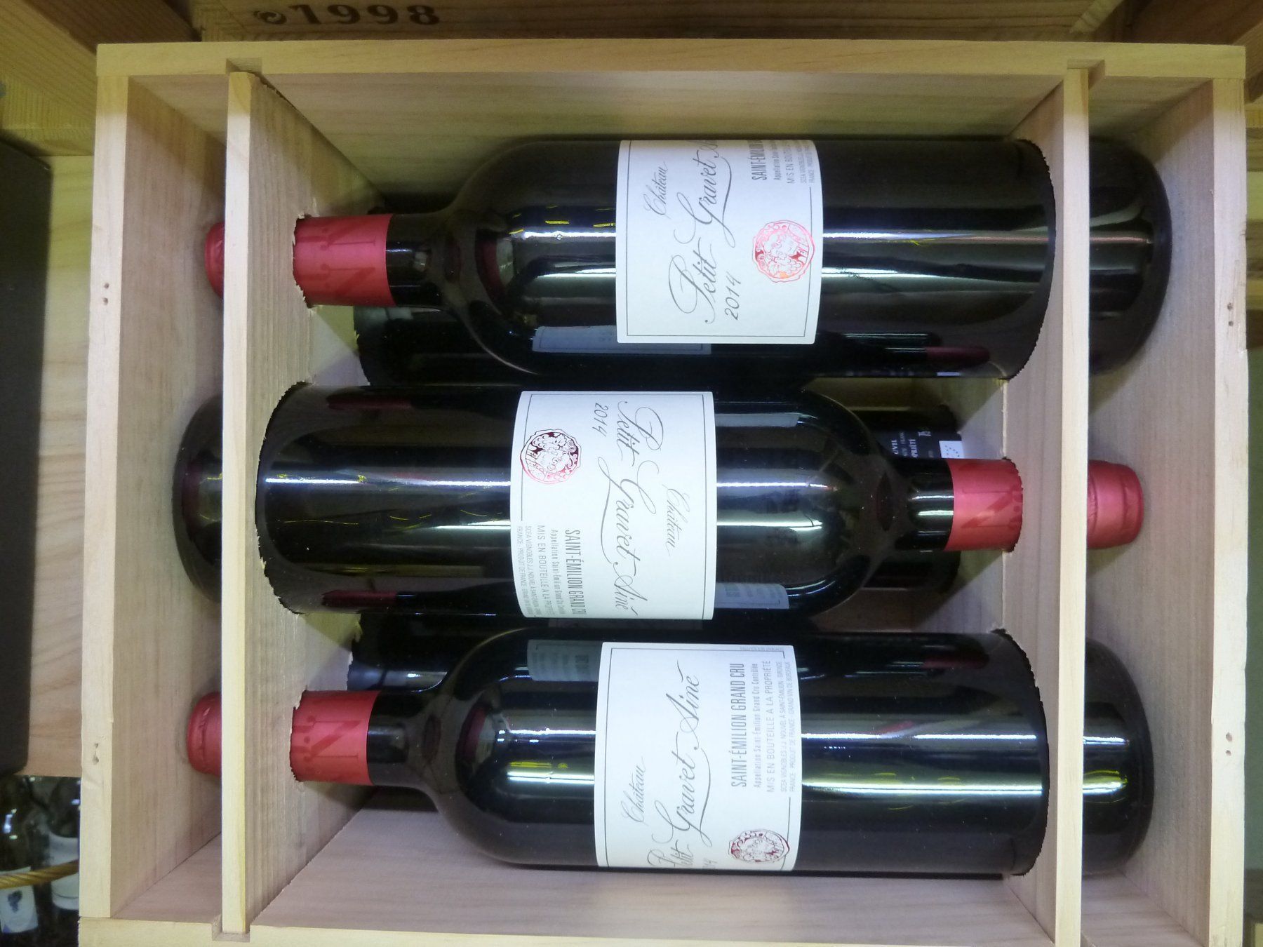 Vino: 3 Fl. Château Petit Gravet Ainé 2014 – Nuovo e nell'imballaggio originale da Knonau venduto da Latour54 3
